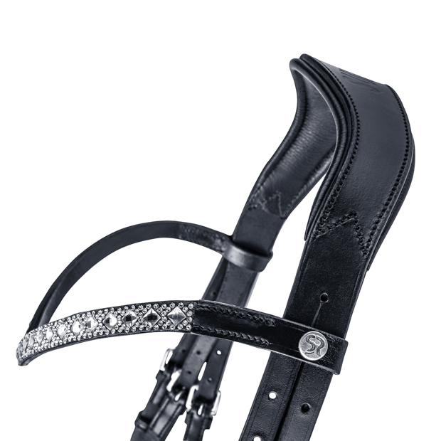 shaped neck part and gem stones of aspen swedish leather bridle black including reins detailed view of shaped neck part and gem stones of swedish leather bridle aspen with glossy nose band and matching gem stones in black with silver mounting including reins
