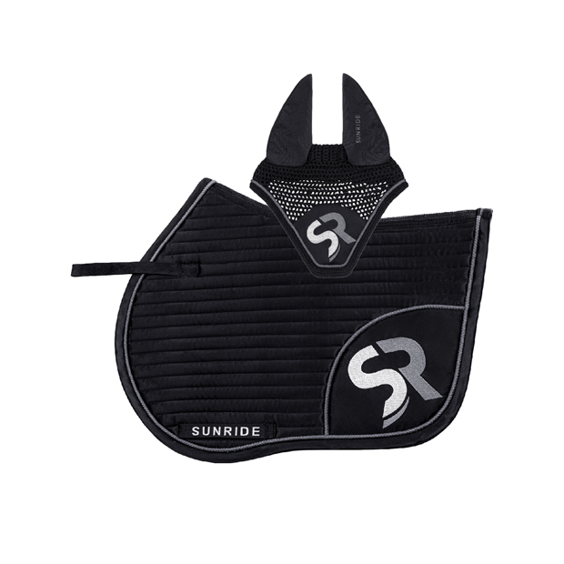 jumping saddle pad sr line black silver and earnet in a set set of black silver sr line jumping saddle pad with breathable air mesh spine and matching fly earnet by sunride